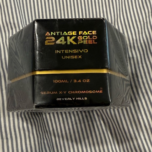 Serum X-Y Chromosome
Luxurious Black and Gold Skincare Peel - Picture 1 of 12